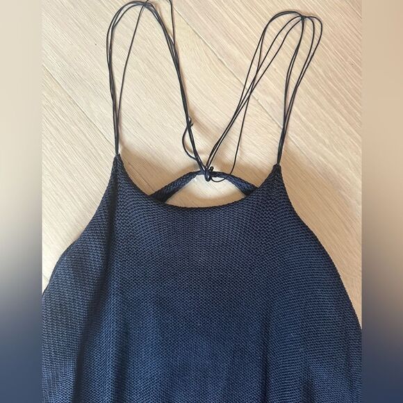 Handmade micro knit backless tank top in navy - Picture 3 of 4